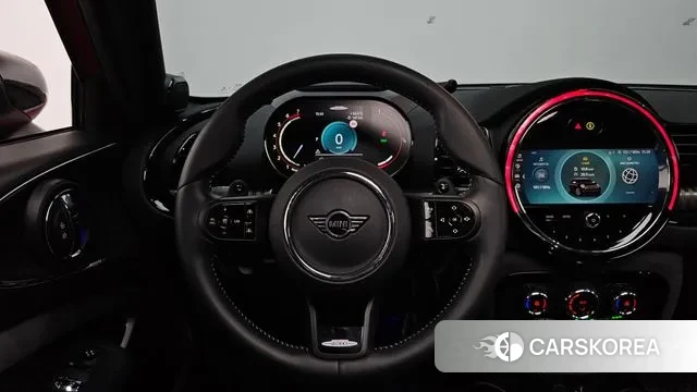 Mini Cooper S Clubman 2023 Красный из Кореи, фото 4