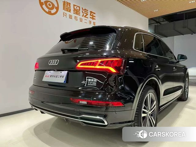 Audi Q5L 2020 Черный из Китая, фото 4