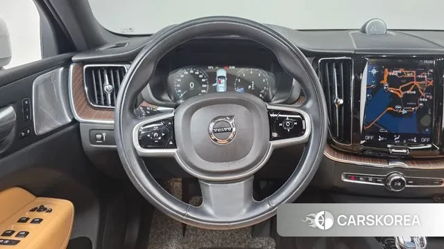 Volvo XC60 second Generation 2021 Белый из Кореи, фото 4
