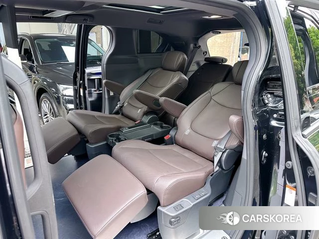 Toyota Grevia 2023 Черный из Китая, фото 4