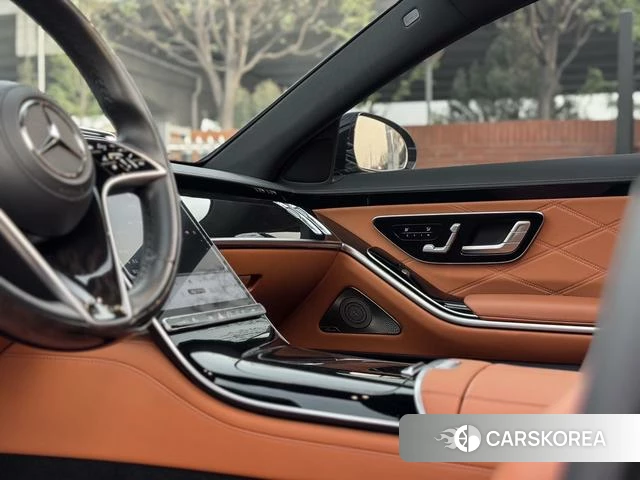 Mercedes-Benz Maybach S-class 2023 Черный из Китая, фото 4
