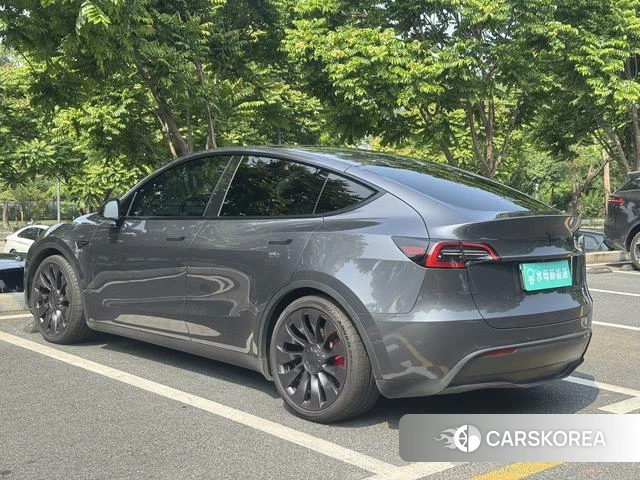 Tesla Model Y 2022 Темно-серый из Китая, фото 4