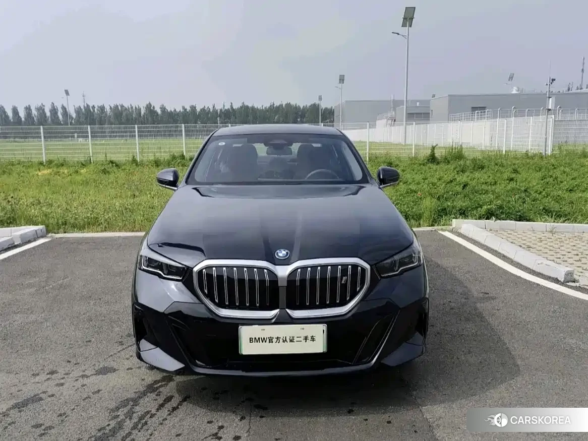 BMW i5 2025 Черный из Китая, фото 4