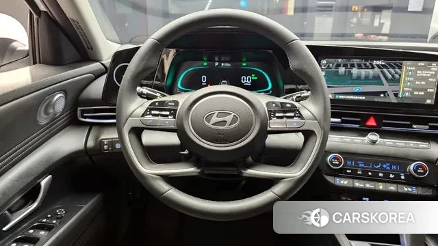 Hyundai The New Avante Hybrid (CN7) 2024 Белый из Кореи, фото 4