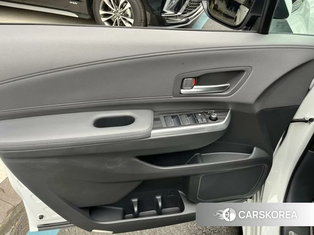 Toyota Saina 2024 Белый из Китая, фото 4