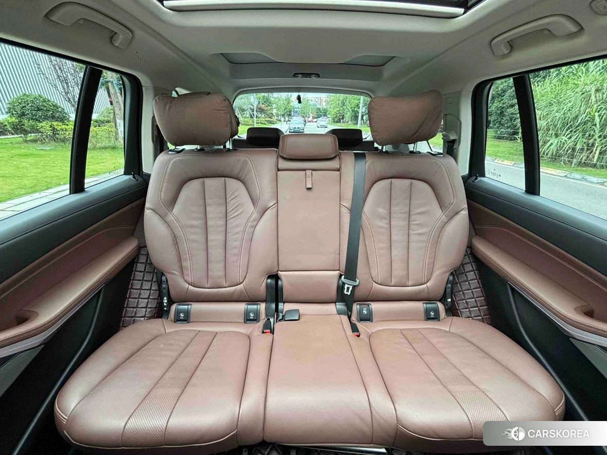 BMW X7 2021 Черный из Китая, фото 4