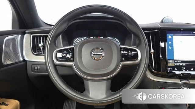 Volvo XC60 second Generation 2019 Черный из Кореи, фото 4