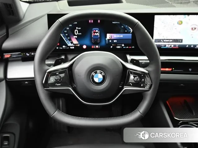 BMW 5 Series (G60) 2024 Черный из Кореи, фото 4