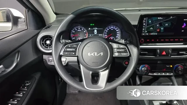 Kia The New K3 2nd generation 2022 Белый из Кореи, фото 4