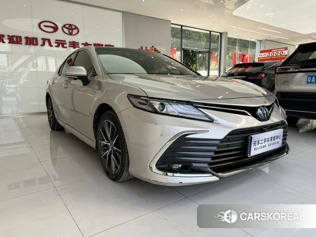 Toyota Camry 2021 Серебристо-серый из Китая, фото 4