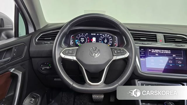 Volkswagen Tiguan Allspace 2022 Белый из Кореи, фото 4