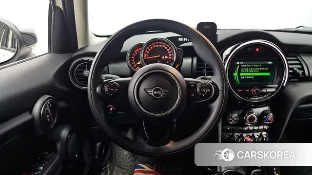 Mini Cooper 2019 Жемчужный цвет из Кореи, фото 4