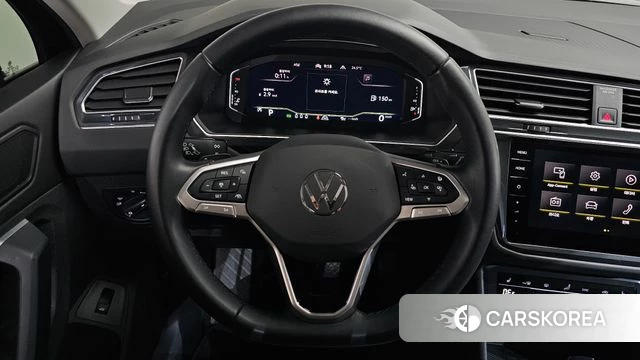 Volkswagen Tiguan second Generation 2023 Черный из Кореи, фото 4