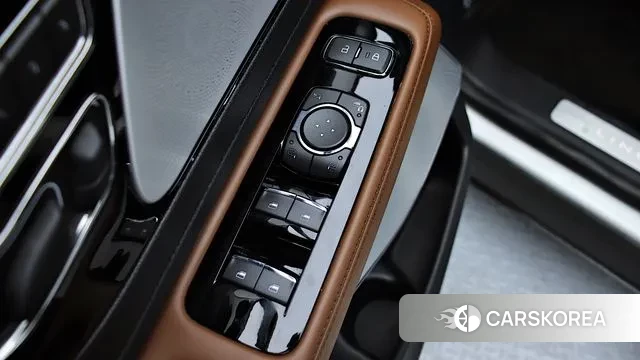 Lincoln Aviator 2nd generation 2023 Белый из Кореи, фото 4