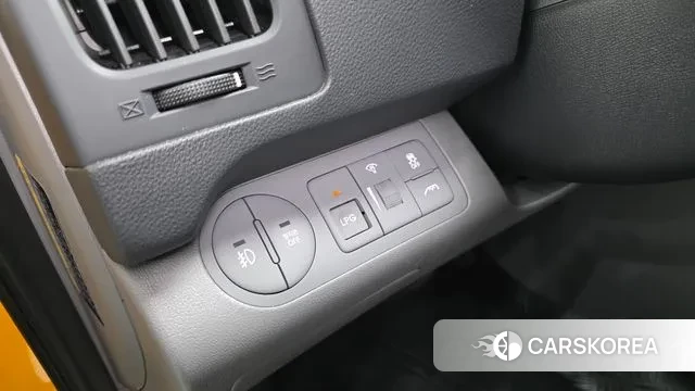 Hyundai The New Grand Starex 2019 Желтый из Кореи, фото 4