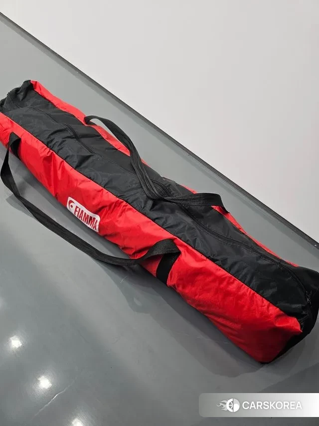 Hyundai Staria 2023 Черный из Кореи, фото 4