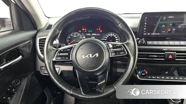 Kia Seltos 2022 Белый из Кореи, фото 4