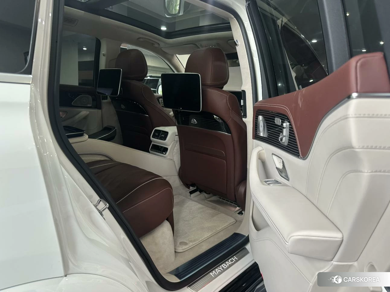 Mercedes-Benz Maybach GLS 2024 Белый из Китая, фото 4