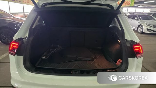 Volkswagen Tiguan second Generation 2020 Белый из Кореи, фото 4