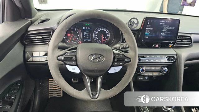Hyundai Veloster (JS) 2020 Светло-серебряный цвет из Кореи, фото 4