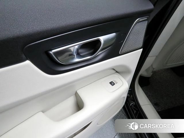 Volvo XC60 second Generation 2026 Черный из Кореи, фото 4