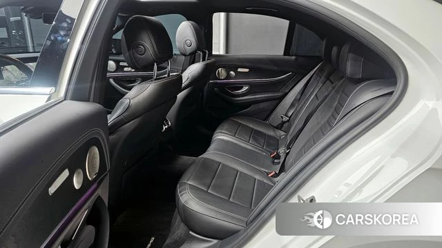 Mercedes-Benz E-Class W213 2023 Белый из Кореи, фото 4