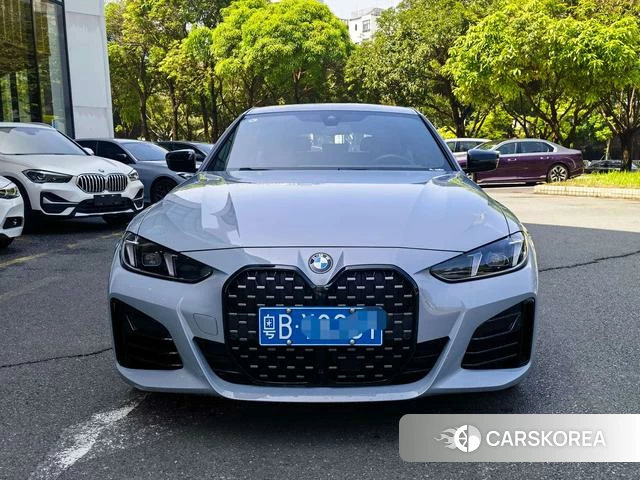 BMW 4 series 2025 Серебристо-серый из Китая, фото 4