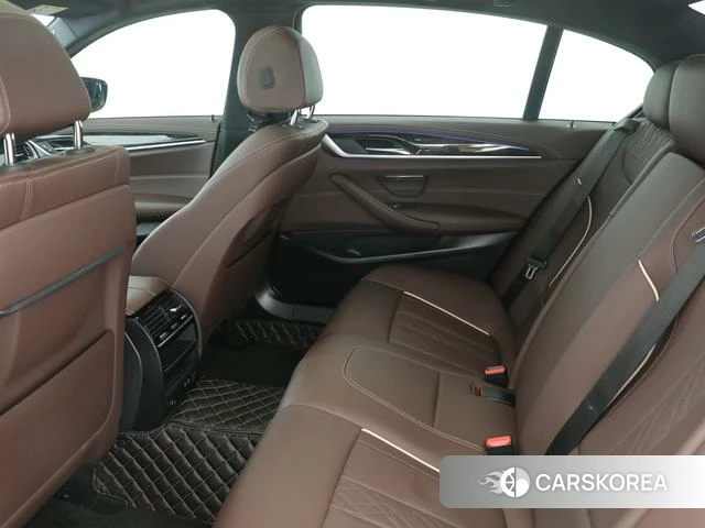 BMW 5 series 2022 Белый из Китая, фото 4