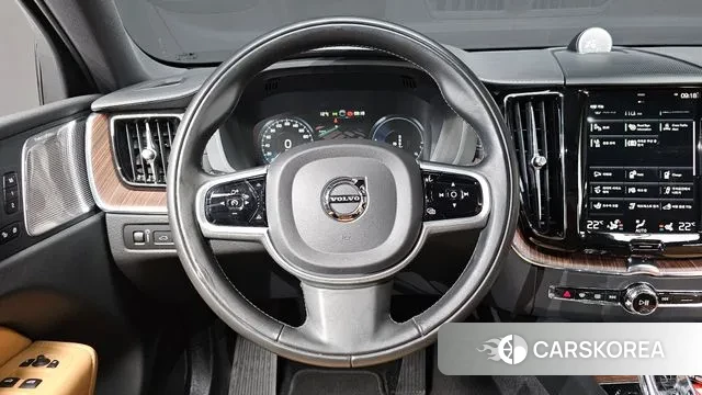 Volvo XC60 second Generation 2021 Белый из Кореи, фото 4