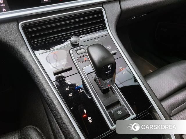 Porsche Panamera (971) 2018 Белый из Кореи, фото 4