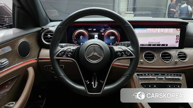 Mercedes-Benz E-Class W213 2021 Белый из Кореи, фото 4