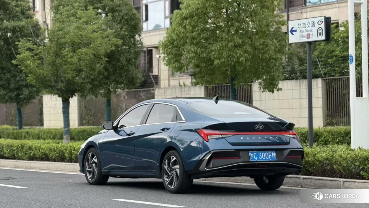 Hyundai Elantra 2023 Синий из Китая, фото 4