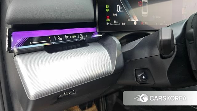 BMW 5 Series (G60) 2025 Белый из Кореи, фото 4