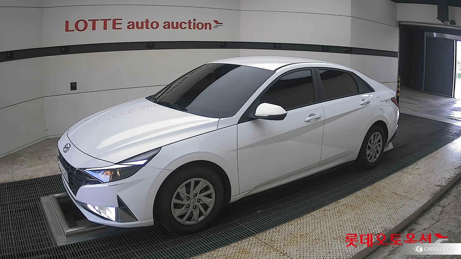 Hyundai Avante 2021 Polar White из Кореи, фото 4