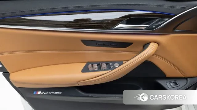 BMW 5 Series (G30) 2021 Белый из Кореи, фото 4