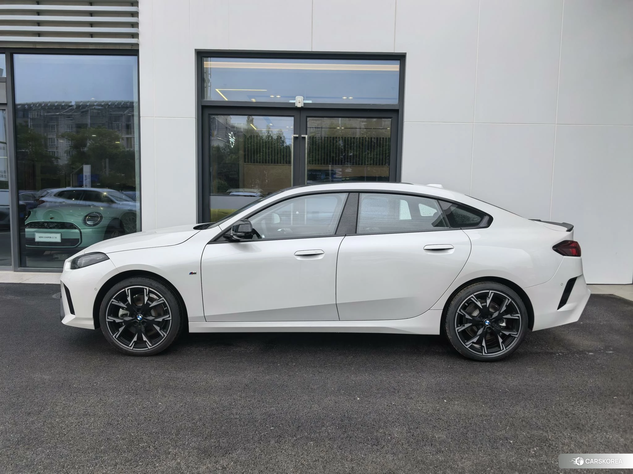 BMW 2 series 2025 Белый из Китая, фото 4