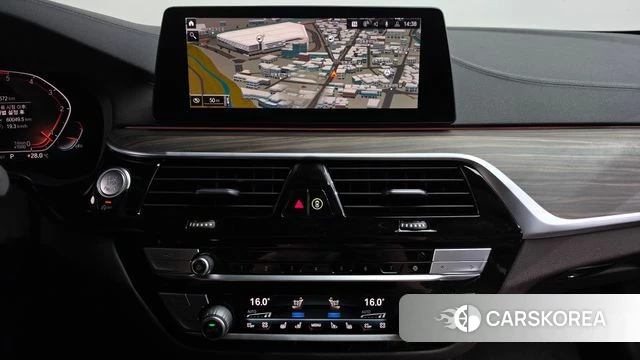 BMW 5 Series (G30) 2020 Белый из Кореи, фото 4