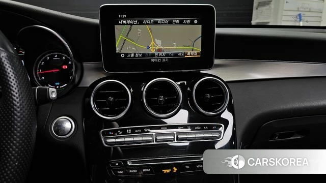 Mercedes-Benz GLC-Class X253 2018 Белый из Кореи, фото 4