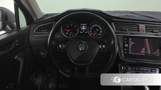 Volkswagen Tiguan second Generation 2020 Серый из Кореи, фото 4