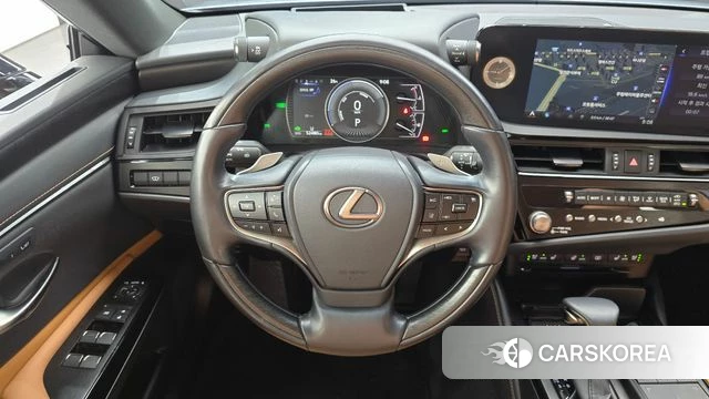 Lexus ES300h 7th generation 2021 Серебристо-серый из Кореи, фото 4