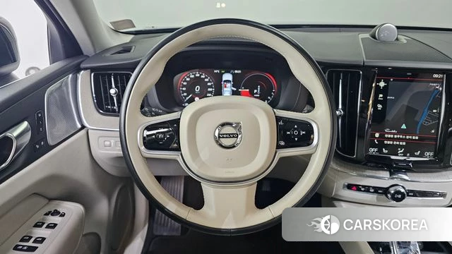 Volvo XC60 second Generation 2021 Черный из Кореи, фото 4