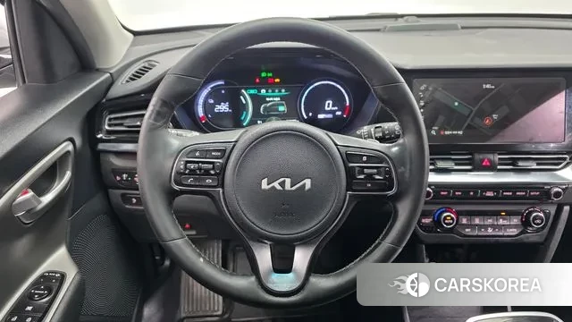 Kia Niro Plus 2022 Серебряный из Кореи, фото 4