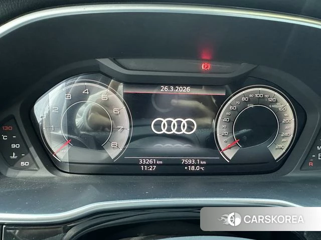 Audi Q3 2024 Серебристо-серый из Китая, фото 4