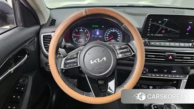 Kia Seltos 2021 Серый из Кореи, фото 4