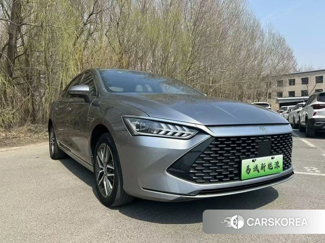 BYD Qin PLUS DM 2023 Темно-серый из Китая, фото 4