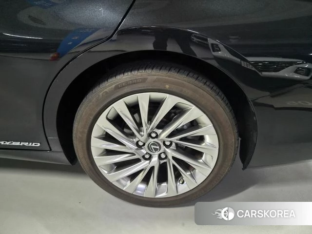 Lexus ES300h 7th generation 2021 Черный из Кореи, фото 4