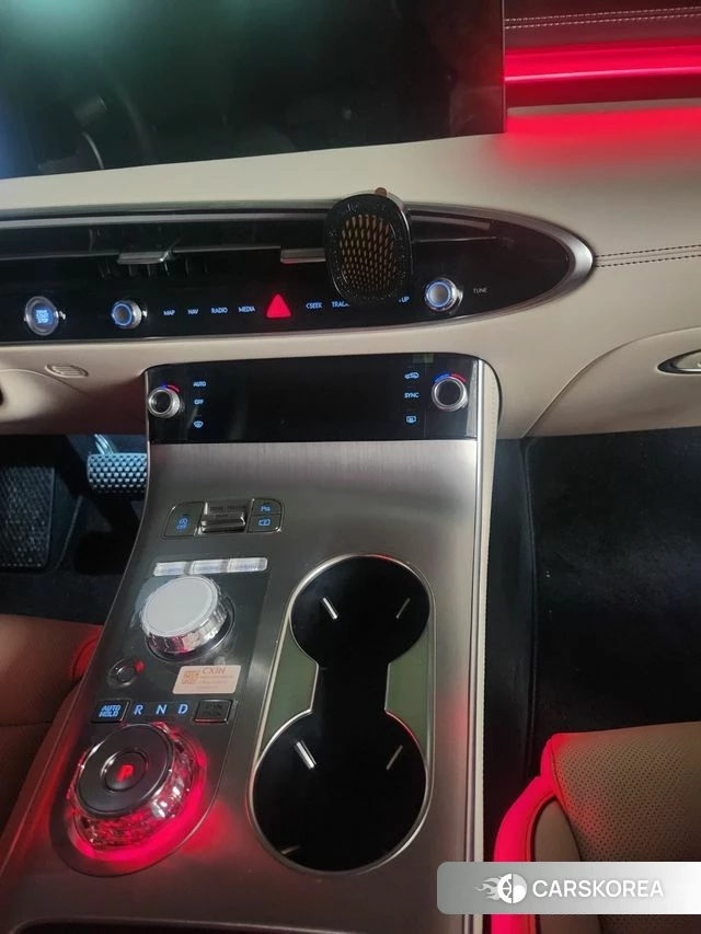 Genesis GV70 2024 Белый из Кореи, фото 4