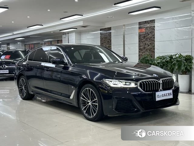 BMW 5 series 2023 Черный из Китая, фото 4