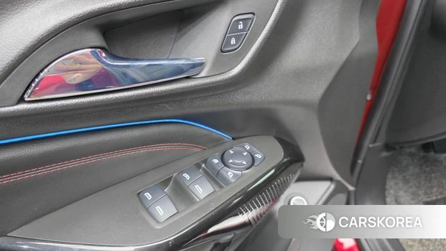Chevrolet (GM Daewoo) Trax Crossover 2023 Красный из Кореи, фото 4