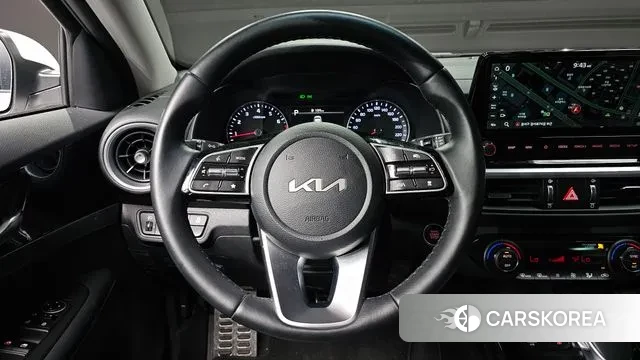 Kia The New K3 2nd generation 2024 Белый из Кореи, фото 4